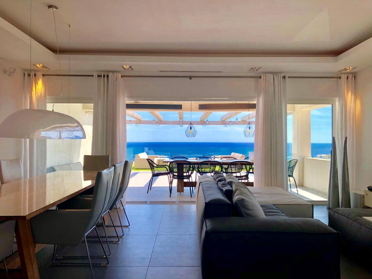 Villa Vue Panoramique Sur La Baie De St Tropez Les Issambres Exterior foto